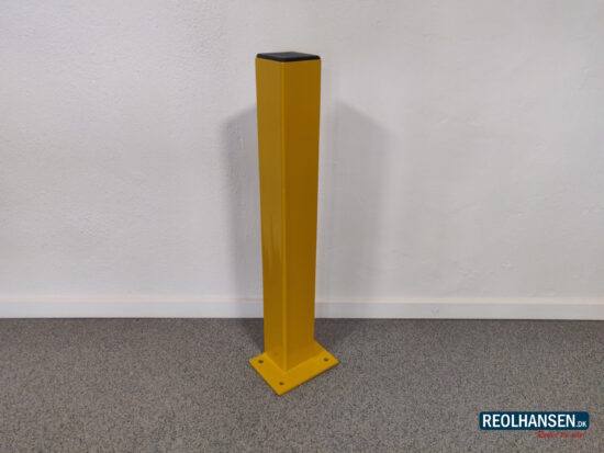 Pullert 100x100x800 mm med fod til kant - robust beskyttelse